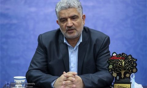 رئیس مرکز ایثارگران دانشگاه آزاد احمد صالحی