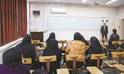 تشدید وابستگی دانشگاه‌های دولتی به جیب دولت و مردم