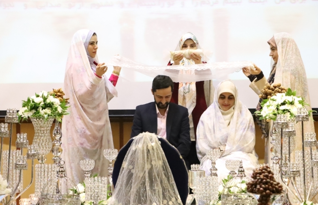 برگزاری جشن ازدواج دانشجویی ۵۰ زوج در دانشگاه آزاد تهران مرکز+تصاویر