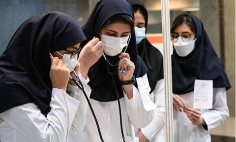 انتقاد از وزارت بهداشت برای انتقال دانشجویان پزشکی به داخل